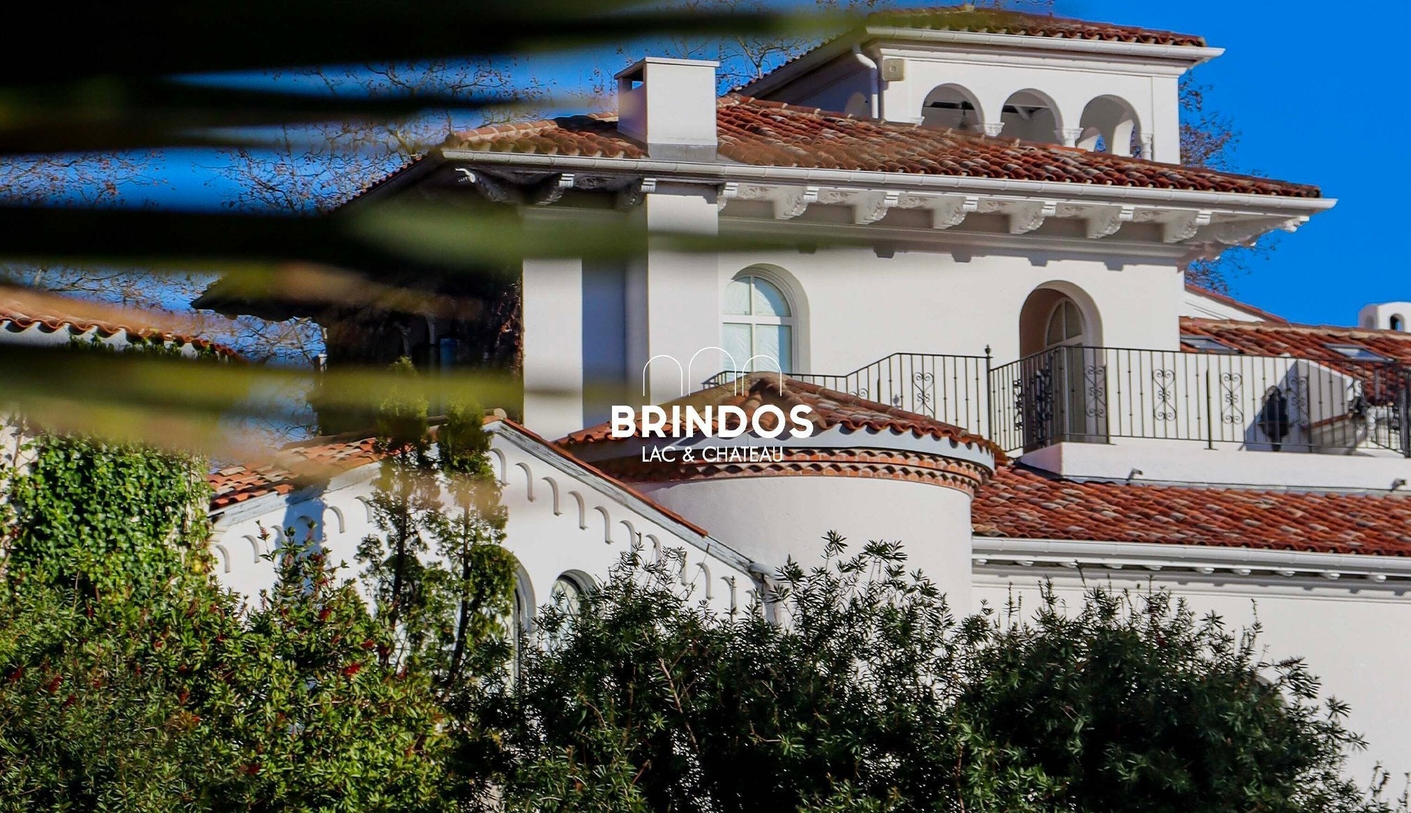 Brindos - Lac & Château - The Bradery