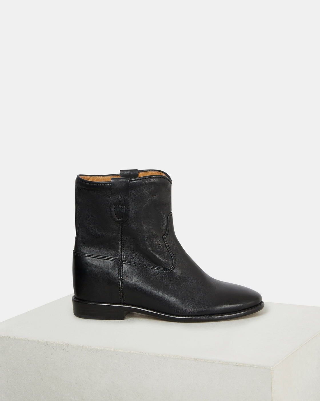 Boots Cluster - Black